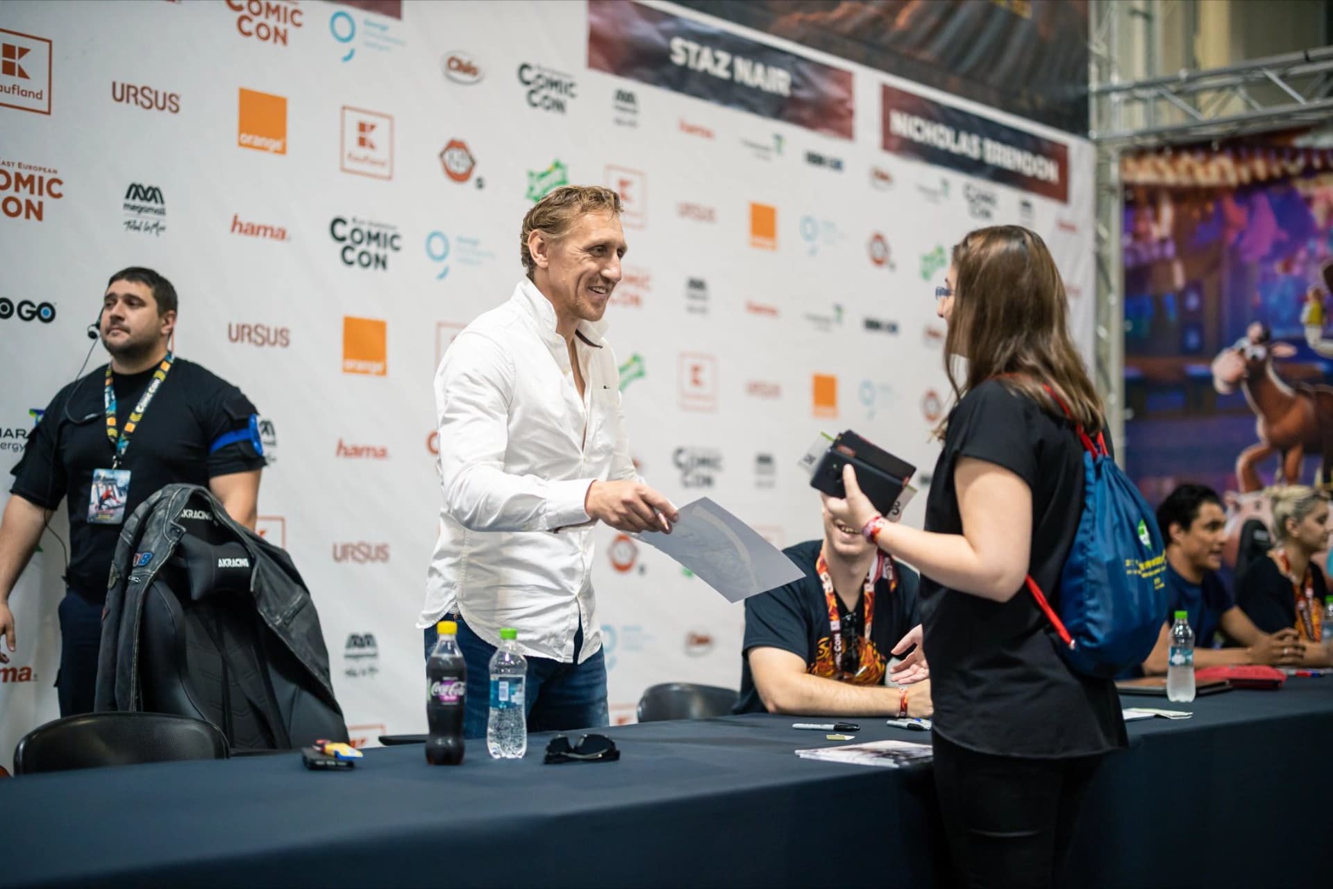 Autographs at EECC